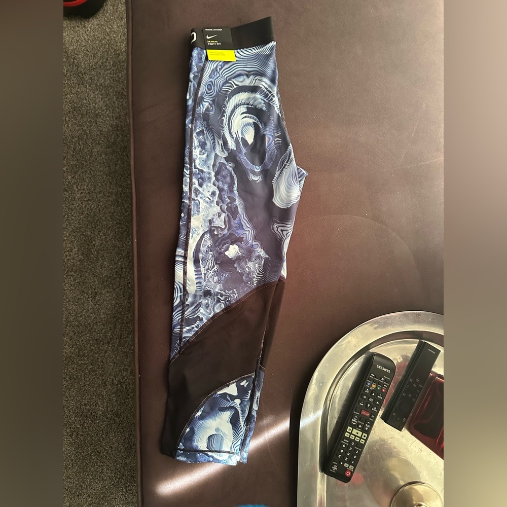 Nike Pro Blue and Black Patterned Leggings